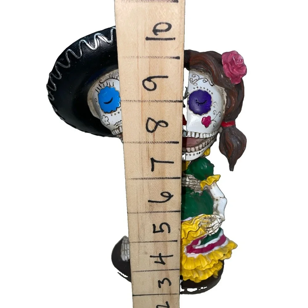Day of the Dead Dancing Skeleton Couple Figurine 10 Inch